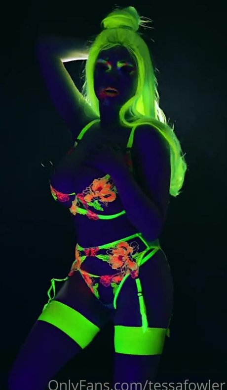 ebenholzmodell onlyfans sexy kunst fotos