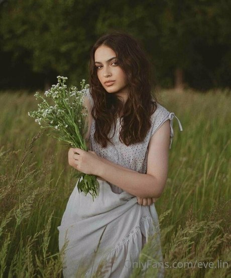 eve lin erwachsene hübsche bilder