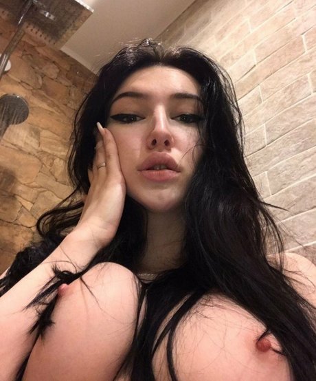 SadAndWet freie nackten bilder