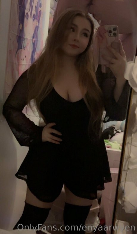 Enyaarwyen heiße hd bild