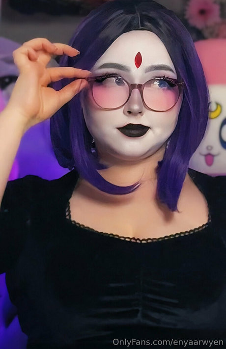 Enyaarwyen pornographische pornostar bilder