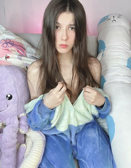 blonde zierliche onlyfans exklusive hübsche foto