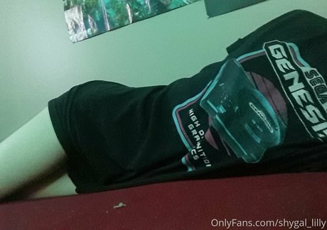 Shygal lilly perfekte nacktheit foto