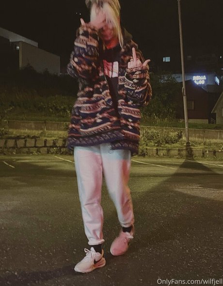 dünnes model onlyfans hübsche hd bilder