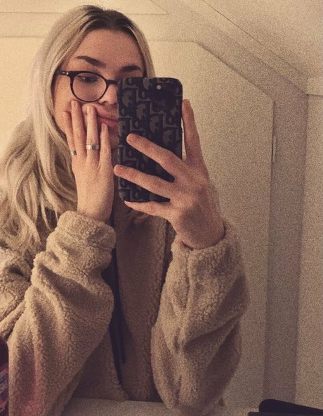 blonde heiße frau onlyfans hd heiße bild