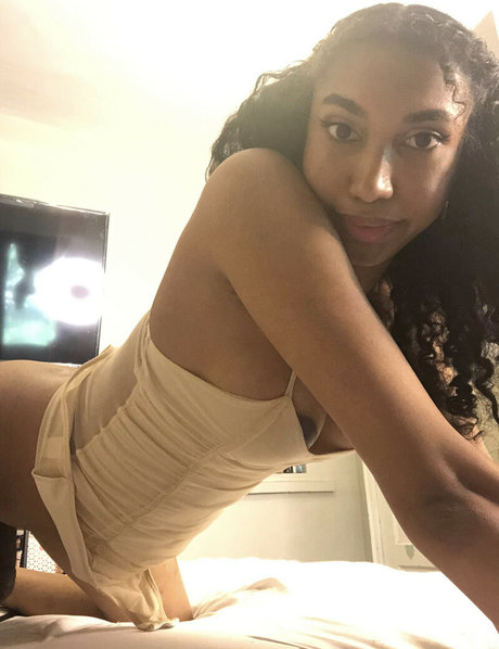 Alyssa Cova heiße nette galerien