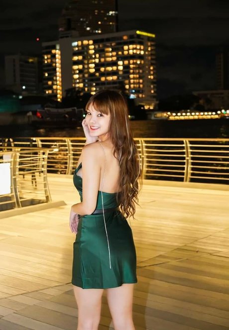 Beeko Pinknavy heiße freie galerien