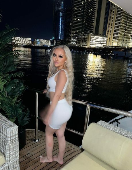 Alicia Bell perfekte pornostar foto