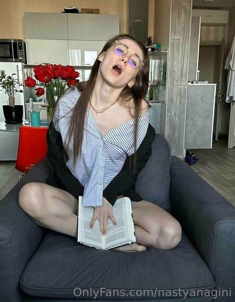 nastyanagini porno nackt bilder