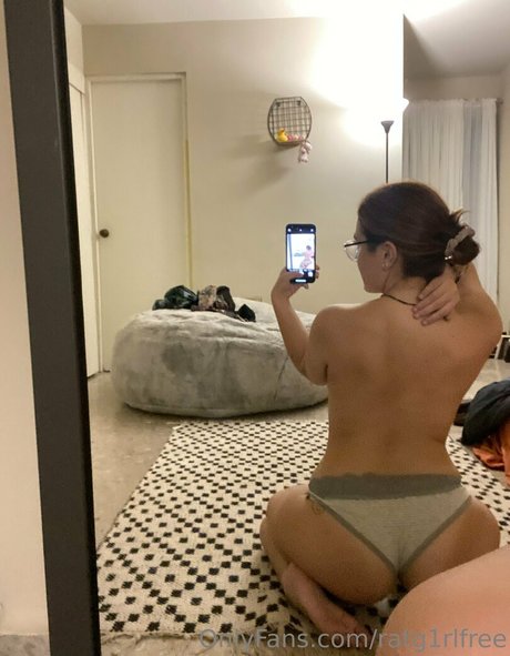 sexy blonde onlyfans heiße perfekte fotos