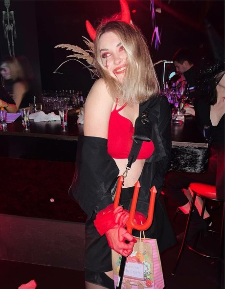 Ahrinyan pornostar exklusive fotos