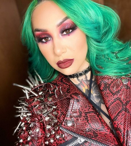 WWE Shotzi kunst nackte bilder