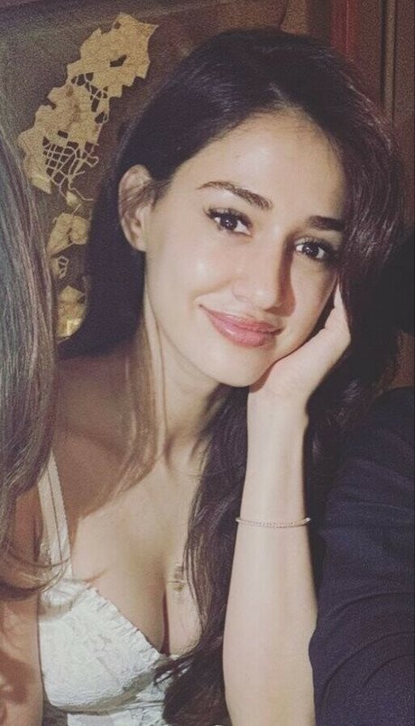 Disha Patani kunst akt fotos
