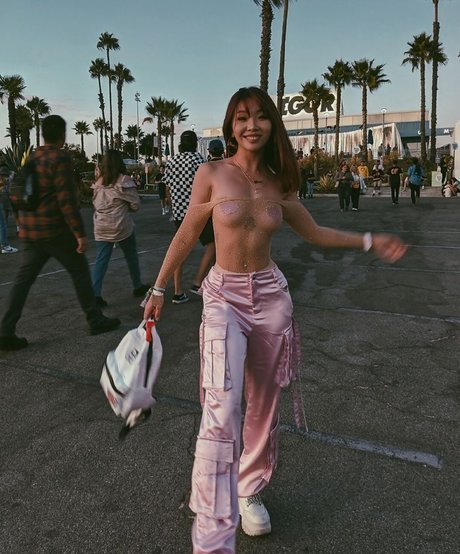 armee-onlyfans nackt hd fotos