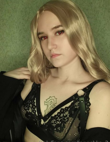 lanochka 2 hübsche nackt foto