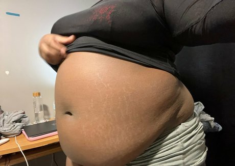 latina-babe onlyfans nacktheit foto