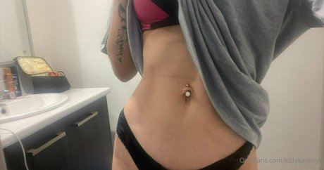 kittykaykityy perfekte erotische fotos