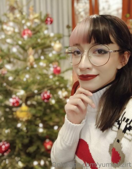 yumializirt exklusive xxx galerie