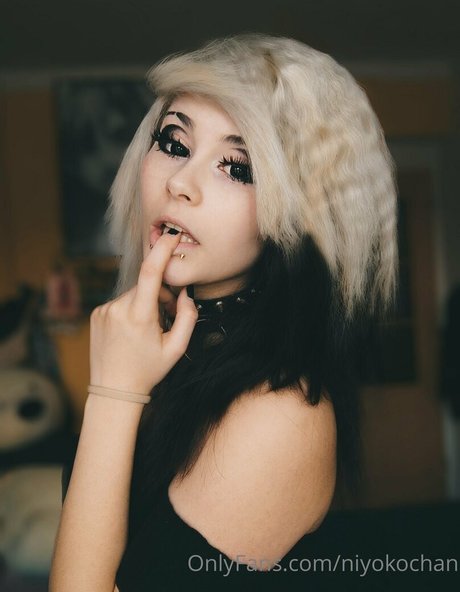 swinger-milf-onlyfans kunst nackt archiv