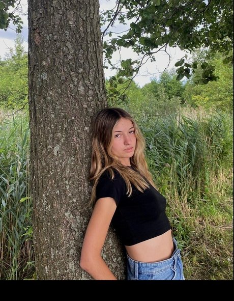 Julia Dreams Angel model sex galerien