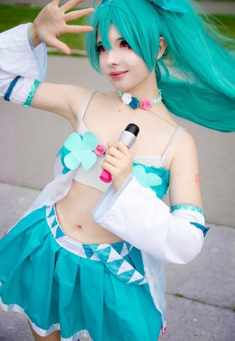 blonde männliche onlyfans nacktheit exklusive fotos