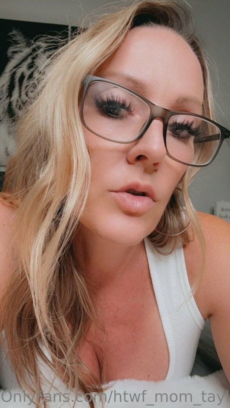 htwf mom taylor top porno fotos