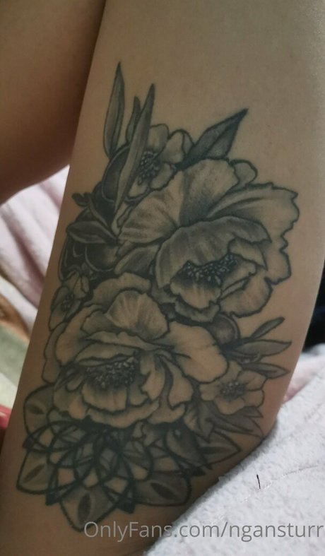 ngansturr model porno foto