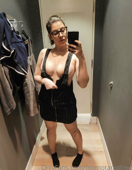 momotamafree heiße akt fotos