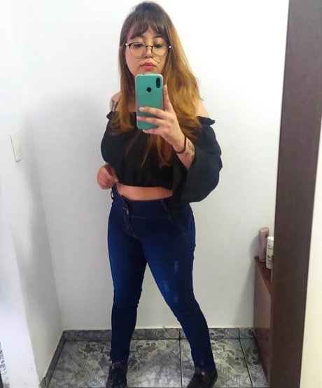 asiatische pawg-onlyfans hd nackt bilder