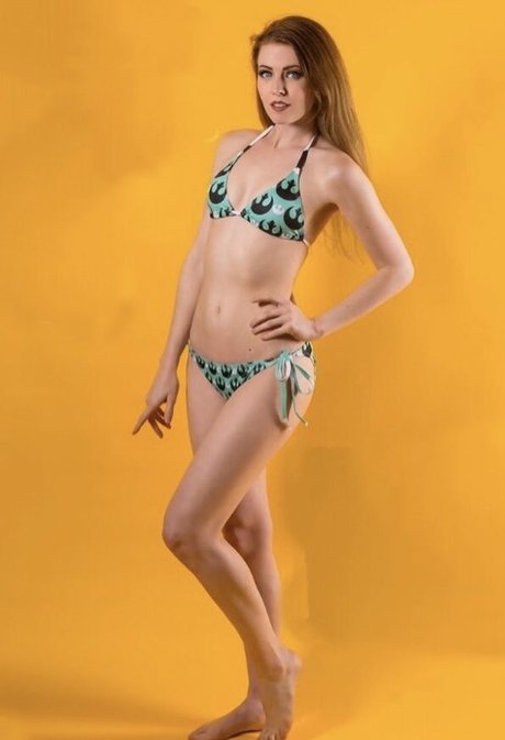 kurvige asiatische onlyfans top heiße bilder