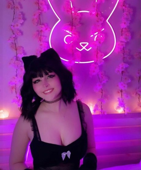 okay kylie nacktheit bild