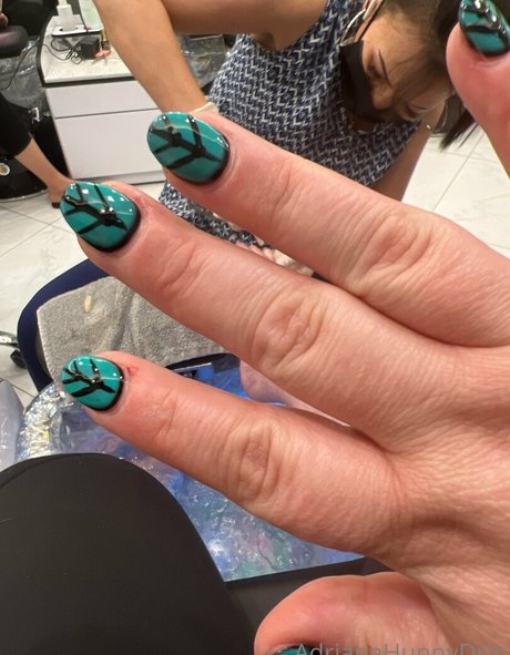 zierliche brünette nur fans nackt kostenlose bilder