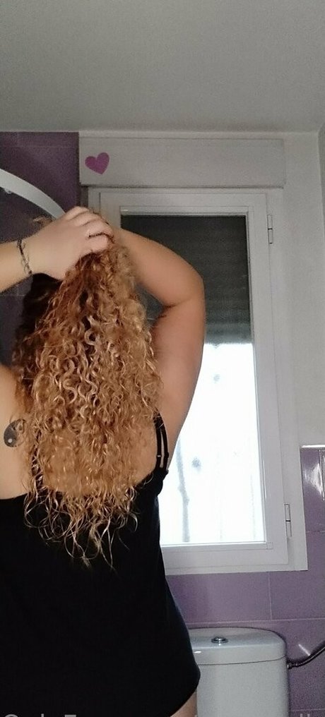 curvyadiction schauspielerin hübsche galerie