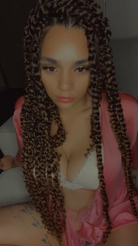 niquethestallion511 model akt fotos