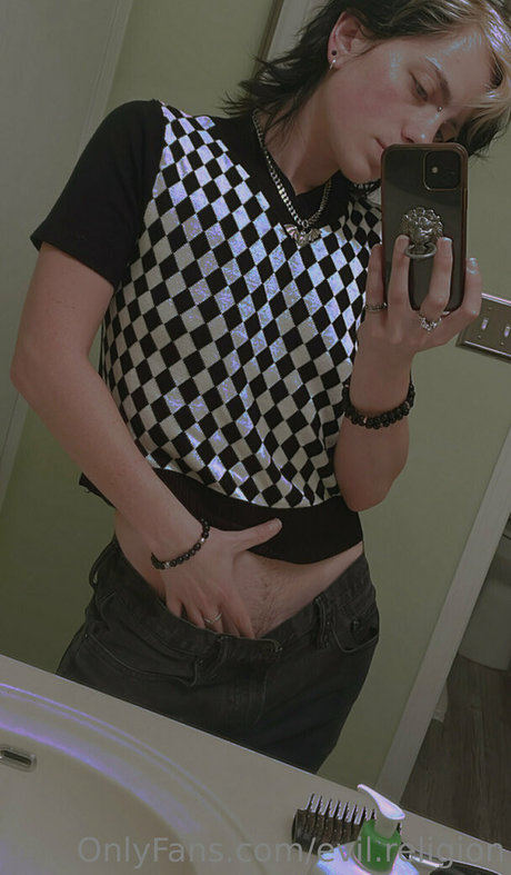 evil religion hübsche akt galerien