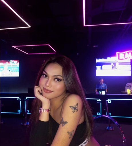 Ariana Tashne pornostar beste galerien