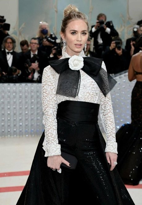 vollbusige rothaarige teen onlyfans perfekte freie foto