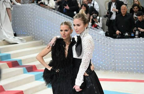 Emily Blunt nackten archiv