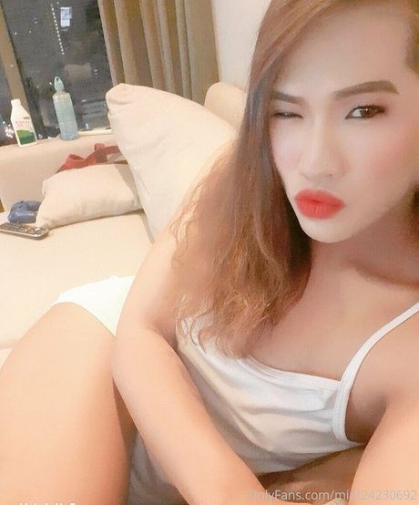 asiatische teen pussy onlyfans hübsche schöne foto