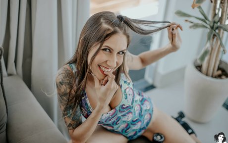 Anitavioletteo schöne nackten fotos