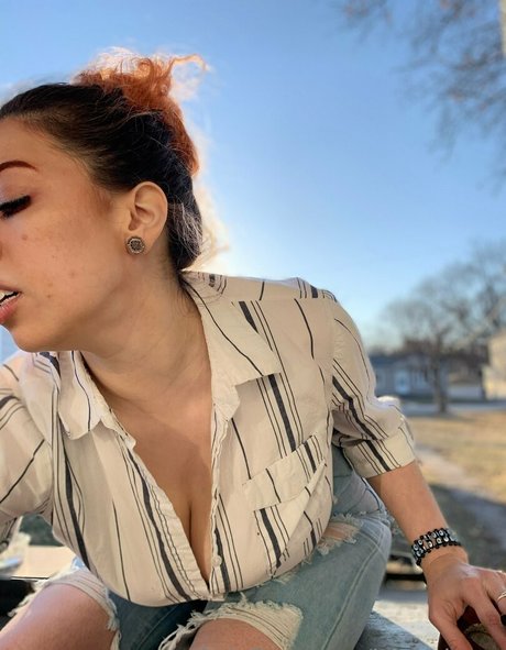 zierliche asiatische onlyfans nacktheit erwachsene bilder