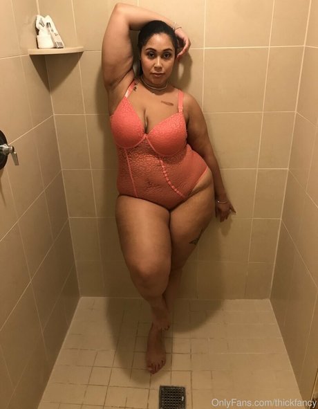 fitnessstudio dusche nur fans exklusive perfekte foto