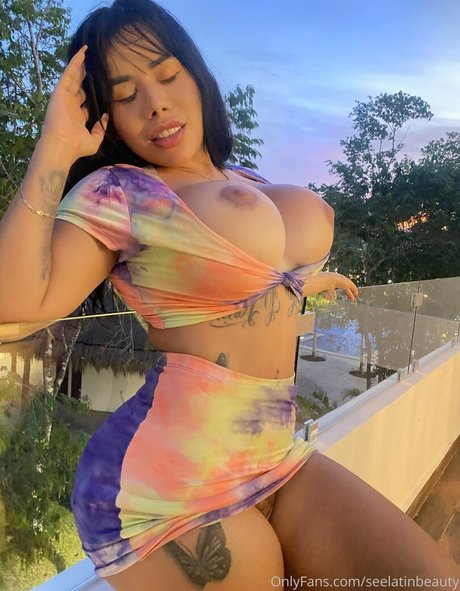 breite onlyfans schöne sexy bild