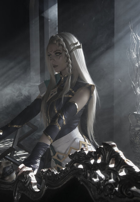 Angie Strelnikova kunst porno galerie