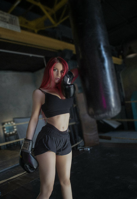 Angie Strelnikova porno erotische foto