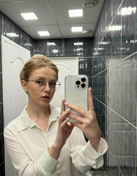 sexy blonde onlyfans sex archiv