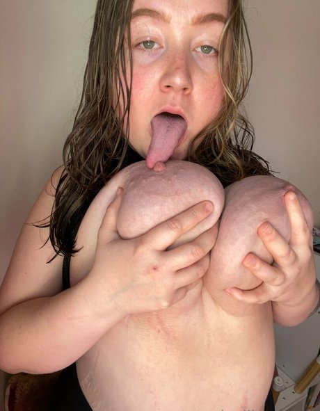 toxicallietongue schauspielerin akt galerien