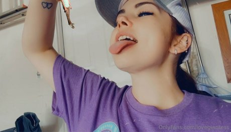 lovegiantess porno hd foto