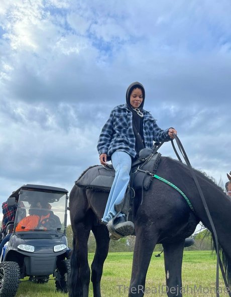 therealdejahmonae exklusive freie galerien