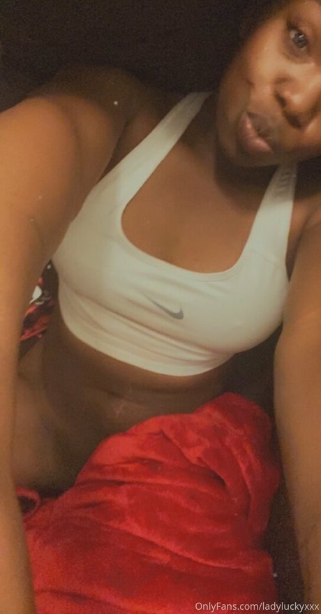 ladyluckyxxx xxx nackt archiv